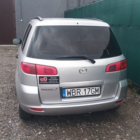 naklejka na samochodzie